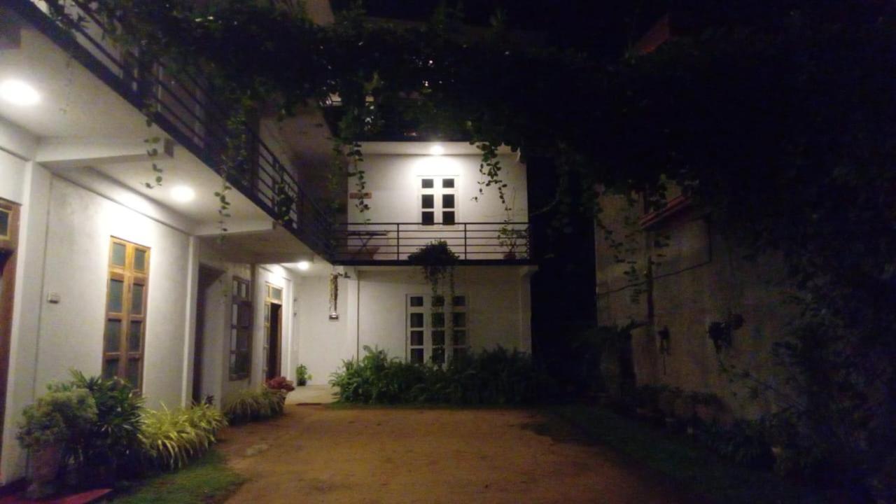 Lake Edge Resort Anuradhapura Dış mekan fotoğraf